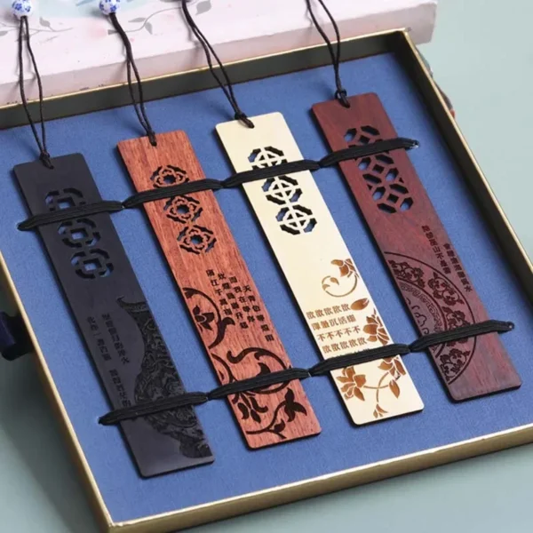 Engraved Wooden Bookmark – Vintage Chinese-Inspired Design for Reading & Gifting
