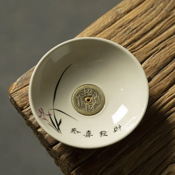 Ceramic Incense Dish – Handmade Minimalist Holder