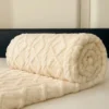 Fleece Blanket – Ultra Soft Minimalist Throw for Cozy Living